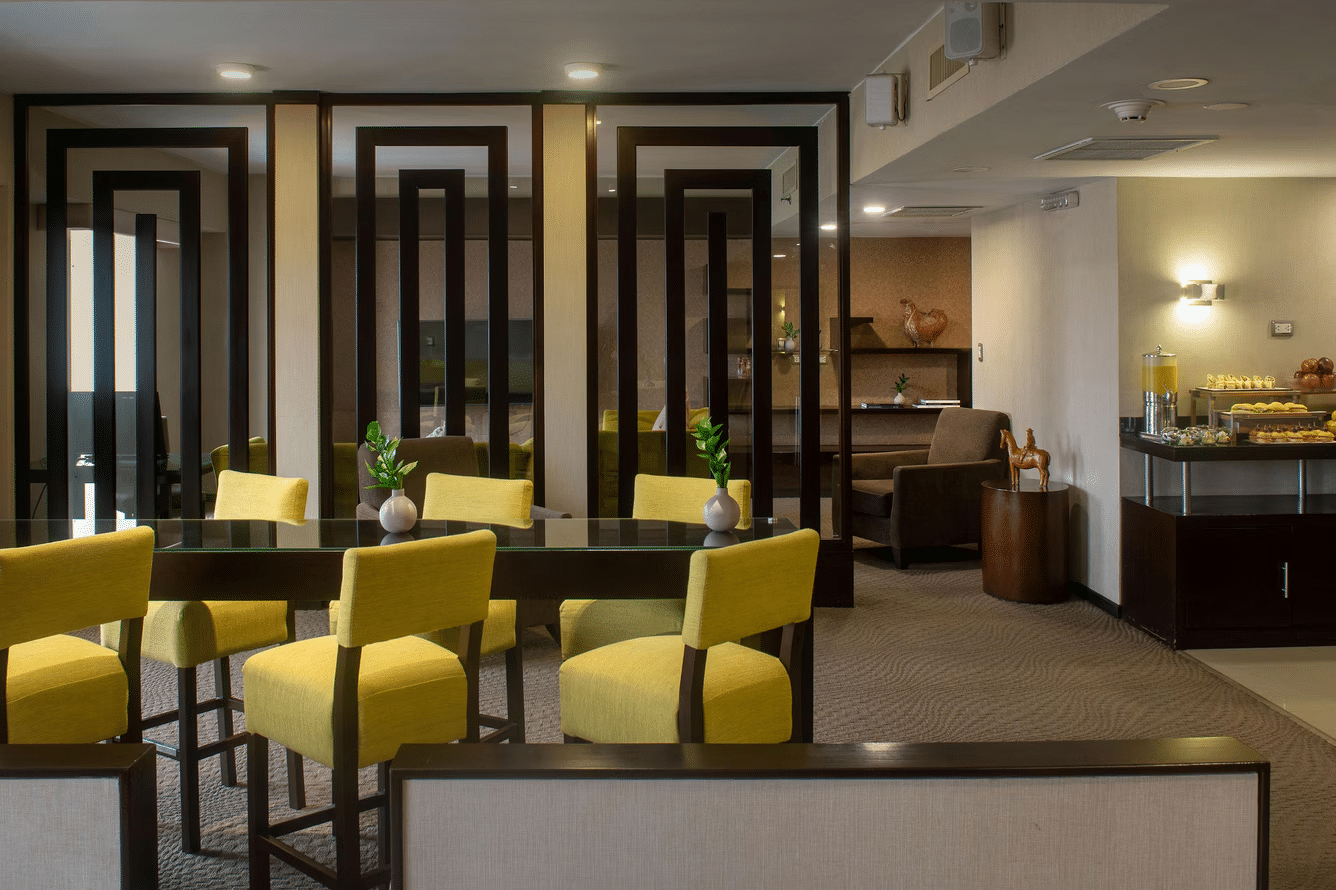 limsi-crew-lounge-9886-hor-clsc